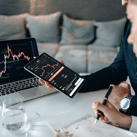 Oxelvian - Équipe d'experts en crypto-monnaies